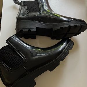 Seven7 Shiny Black Rain Booties - Rubber Chelsea Rain Boots, Women’s Size 10